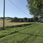 Tra I Campi Di Papaveri Bed & Breakfast Medesano