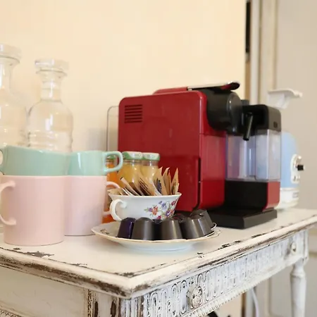 Tra I Campi Di Papaveri Bed & Breakfast