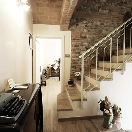 Tra I Campi Di Papaveri Bed & Breakfast Medesano