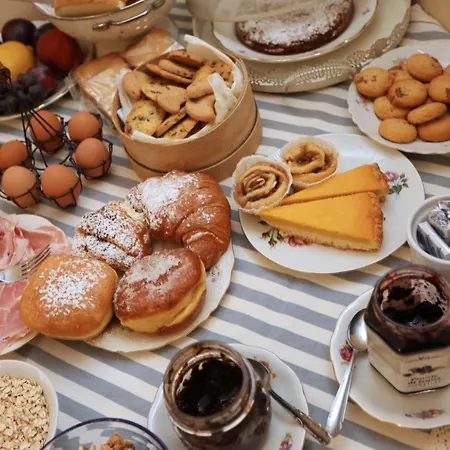 Tra I Campi Di Papaveri Bed & Breakfast Medesano